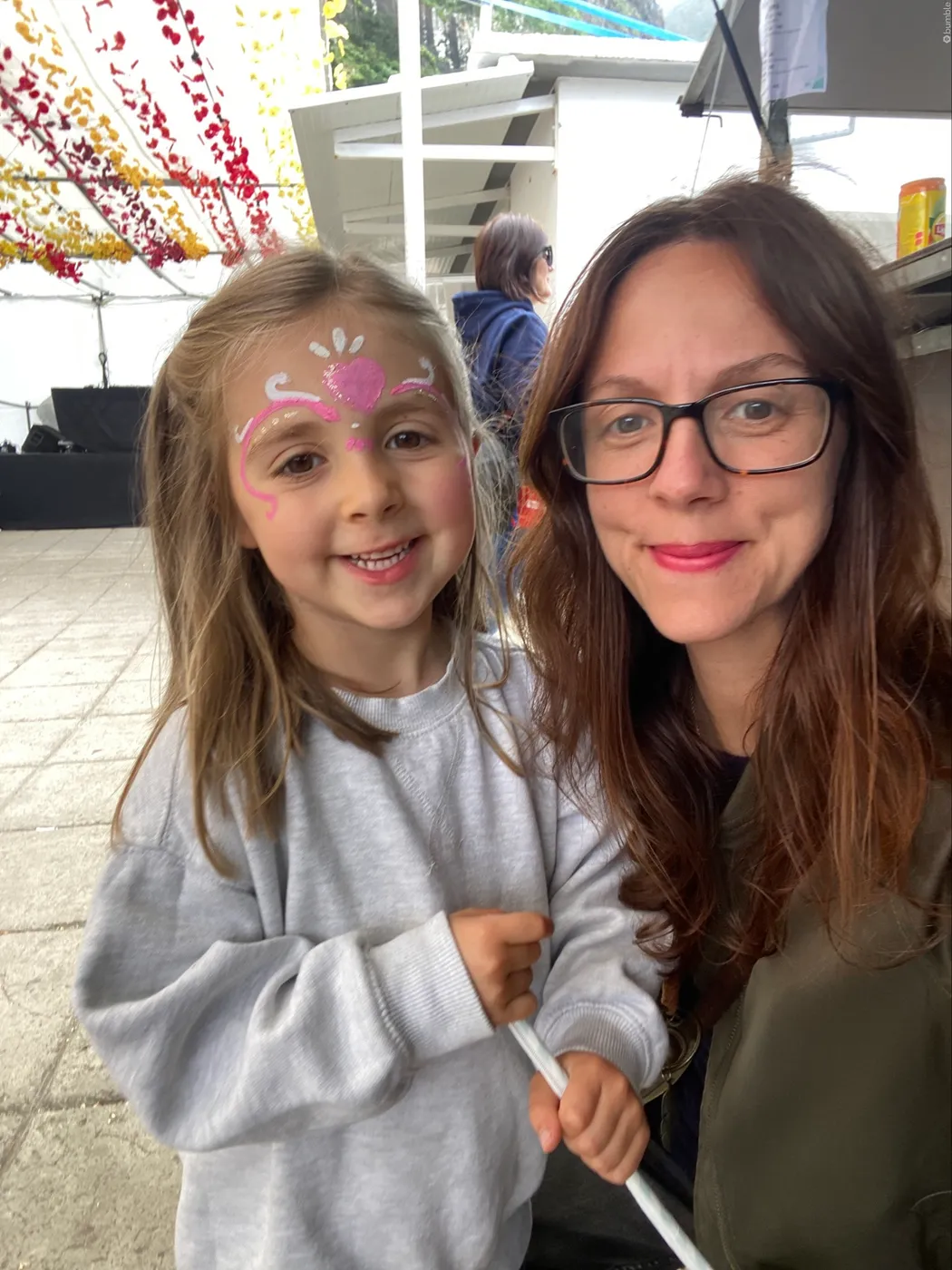 Lisa with her daughter